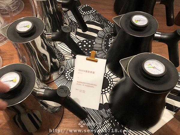 保溫壺蓋上的溫度計(jì)測溫是什么原理