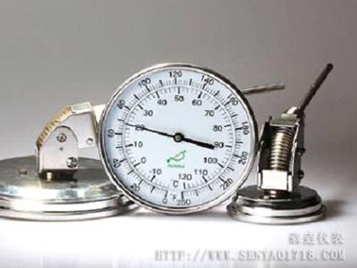 萬向型雙金屬溫度計改方向時會影響精度嗎？